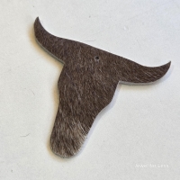 Leren buffelkop hanger  (1) 7-5,5cm