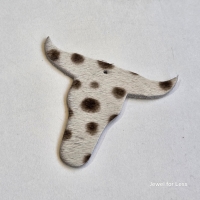 Leren buffelkop hanger  (3) 7-5,5cm