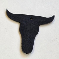 Leren buffelkop hanger  (7) 7-5,5cm